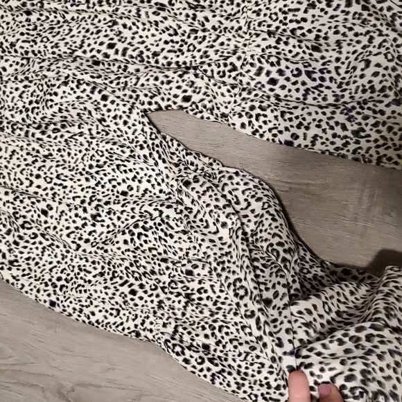 The nines small maternity wide legged jumpsuit rompers cheetah - Picture 7 of 7